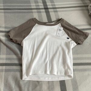 *WITH TAGS* hollister woman’s baseball tee.